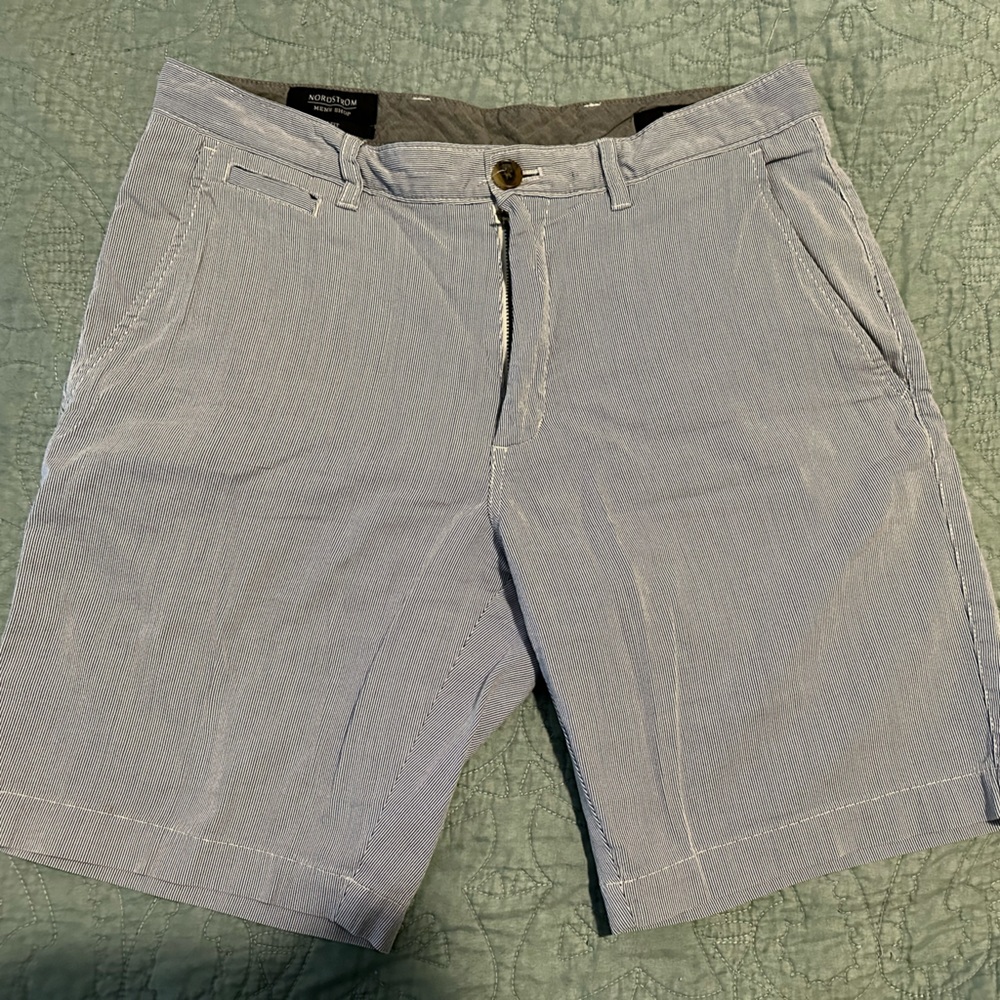 Men’s shorts, Nordstrom, slim fit, size 32